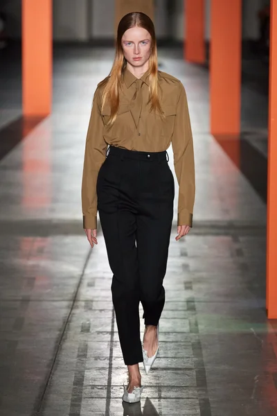 Look 8